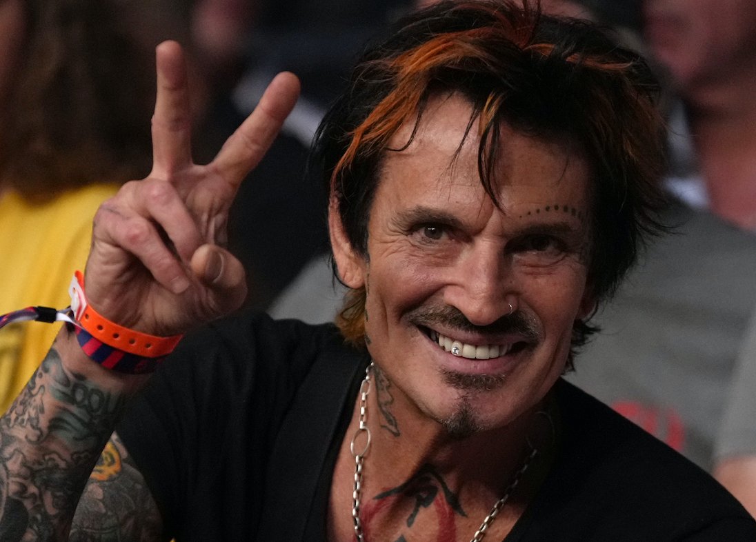 Metal Edge On Twitter Tommy Lee Posts Another Nude Pic Ill Bring 