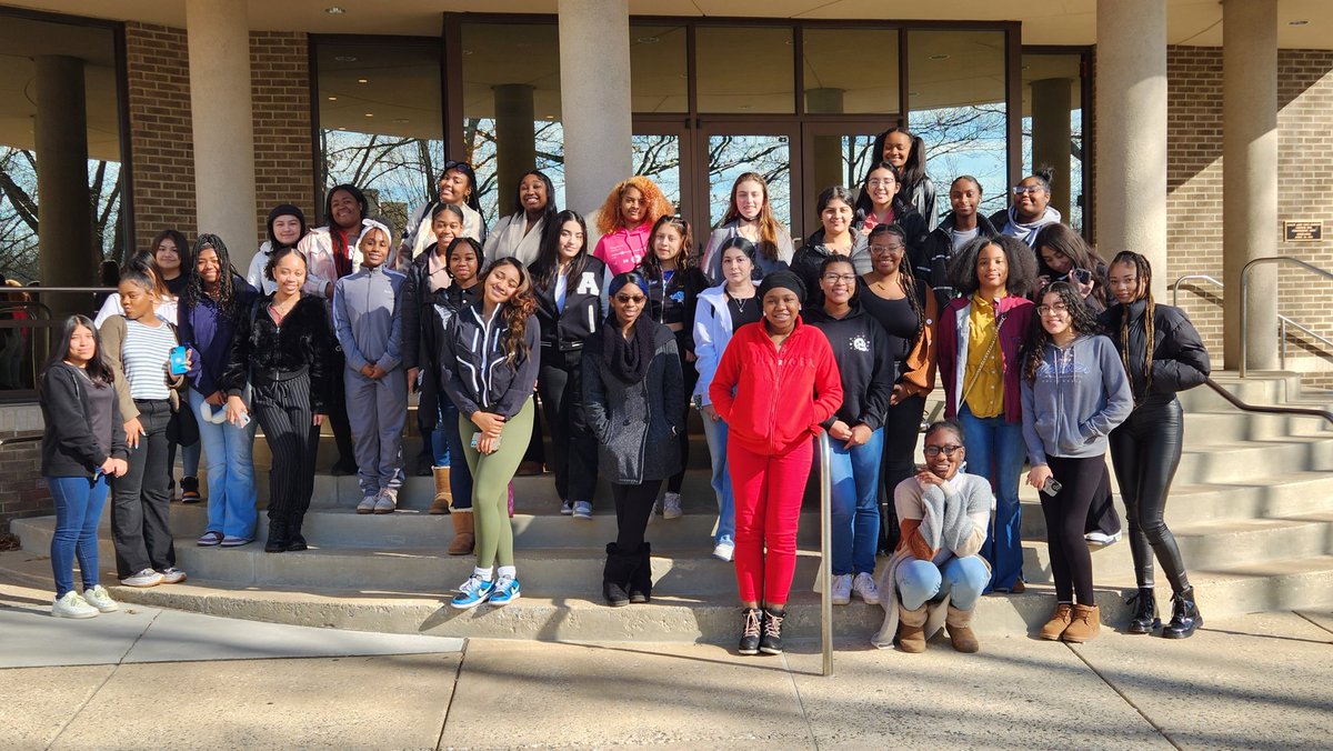 Christina Collins tweet media