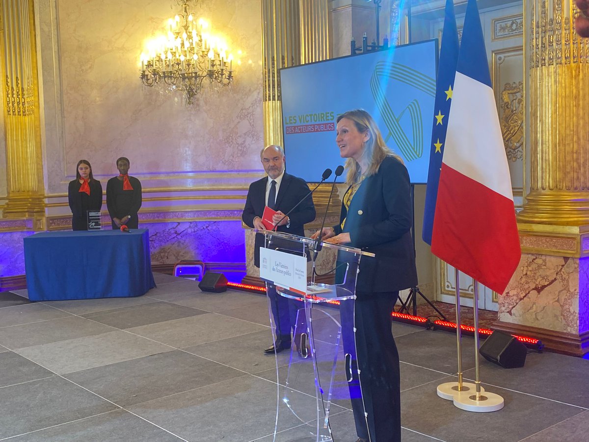 🏆🙌#VAP2023 Le Grand Prix des lecteurs d'<a href="/acteurspublics/">acteurs publics</a> est remis à la commune de Gannat pour son innovation managériale au service de la relation usager
acteurspublics.fr/evenement/les-… <a href="/VeroPouzadoux/">Véronique Pouzadoux</a> <a href="/YaelBRAUNPIVET/">Yaël Braun-Pivet</a>