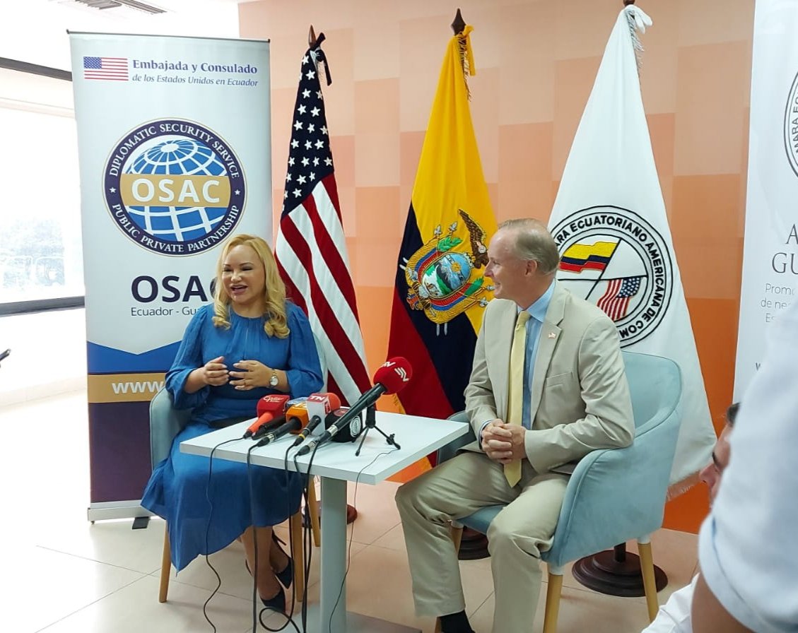 En <a href="/amchamgye/">AMCHAM Guayaquil</a> trabajamos para aportar a la seguridad y al intercambio comercial. Como señaló El Cónsul Strater, #EEUU y #ECU buscan activamente fortalecer sus lazos, destacando a <a href="/amchamgye/">AMCHAM Guayaquil</a> como socio estratégico para la aplicación de los programas e iniciativas de cooperación.