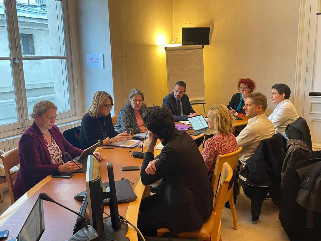 Senatrice_CBE's tweet photo. 🎥 Nouvelles auditions pour la Mission d’Information « Cinéma ».

👉 Cet après-midi, nous avons eu le plaisir d’auditionner Netflix, Canal Plus, l’Association des exportateurs de films (ADEF) et Unifrance.

#Sénat #Cinéma #Culture https://t.co/T4wrl9abUv