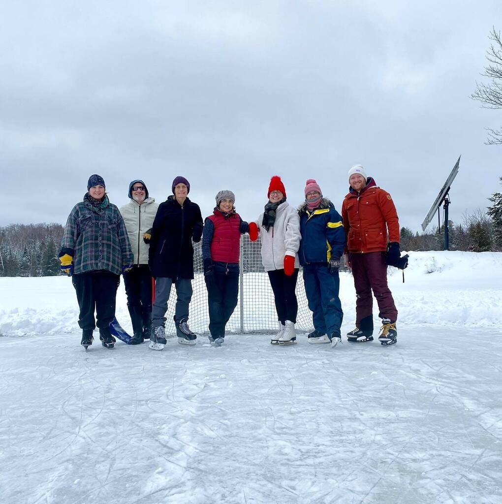 NorthernEdge's tweet image. We don’t often brag, but when we do it’s usually about our amazing team 😉🥰 

At the end of January we had a team gathering at the Edge to celebrate all that we’ve accomplished together, to dream of what’s next, and to have some fun! 

The morning started off with clearing th…