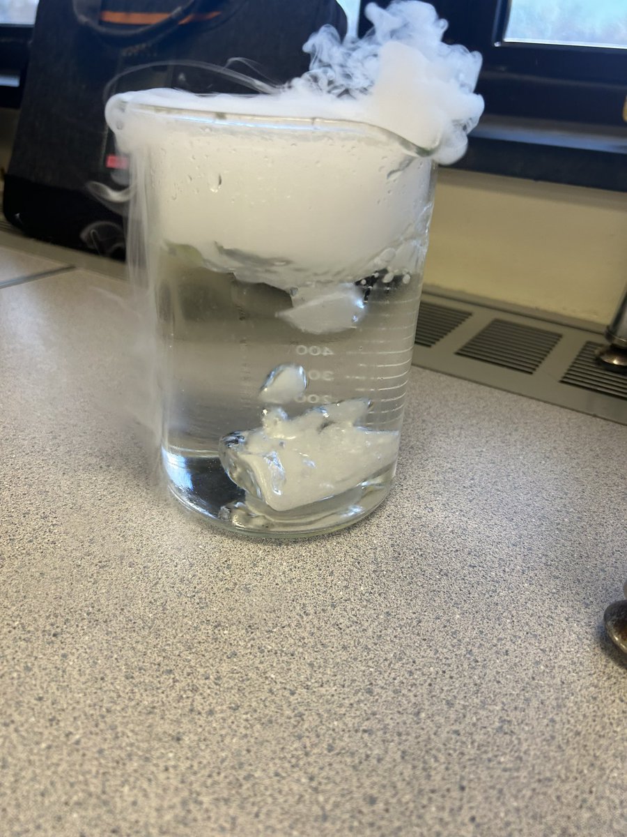 Bryan_Beeler's tweet photo. Dry ice in water demonstration. @MilanSchoolCorp  #sublimation https://t.co/123HHS1fsp