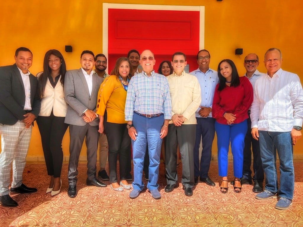 La  Seguridad Alimentaria de una nacion, depende de varios factores, pero uno de los mas importantes, será la capacidad que tengamos de innovar en el ámbito agropecuario.
El tema de la reunion de hoy.
Gracias Luis Ramón Rodriguez <a href="/fernandofdezc/">Fernando Fernández</a>