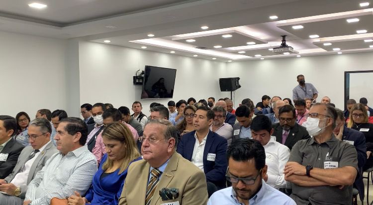 Junto a <a href="/USembassyEC/">US Embassy Ecuador</a>, ofrecimos a nuestros socios varias conferencias sobre seguridad para transferir recomendaciones de los expertos de #OSAC, #FBI, CBP, CTPAT al sector productivo. 

¡Gracias por su confianza!

<a href="/ChairAmchamGYE/">Nery Merejildo - Chair AmCham</a> <a href="/AlexiaAlcivar/">Alexia Alcivar</a> <a href="/josepileggi/">José Pileggi</a> <a href="/edithvillavic/">Edith Villavicencio</a>