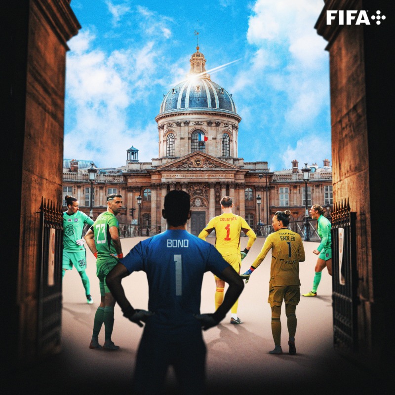 FIFAWorldCup's tweet photo. 6 keepers.
2 Awards.

Who will be named #TheBest?
