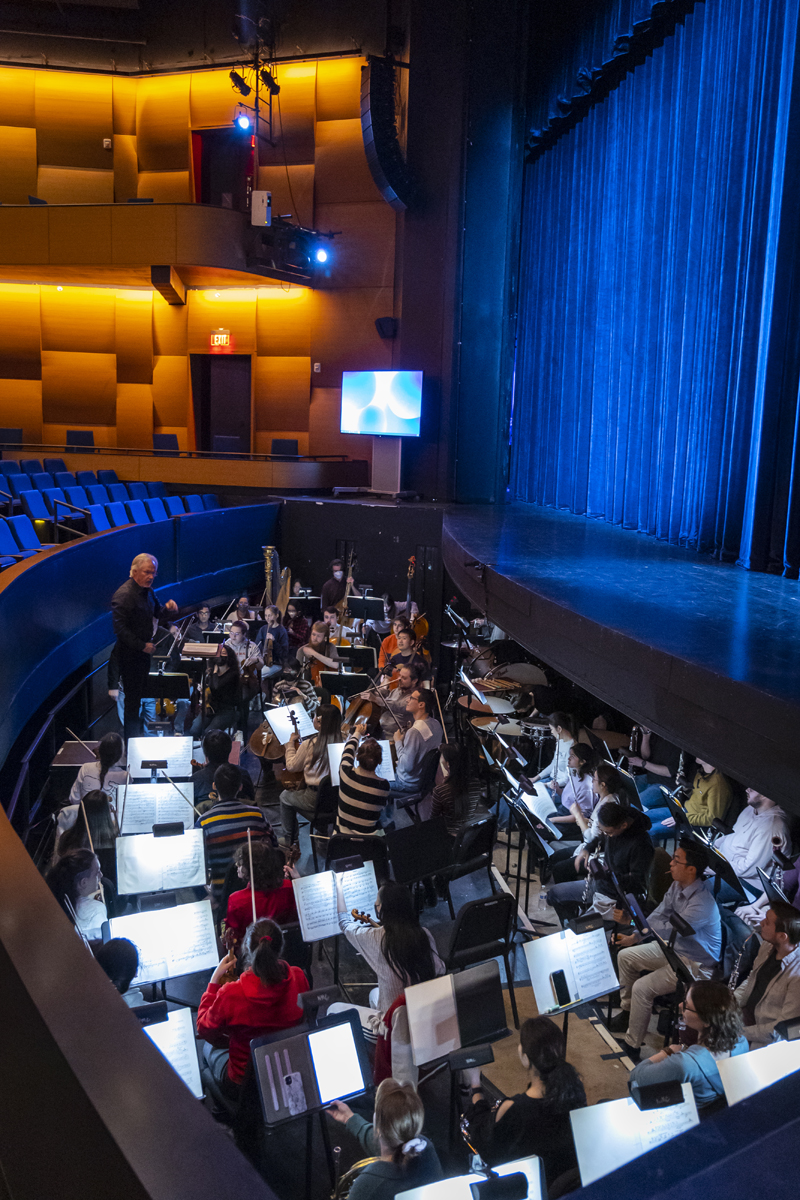 MasonGross's tweet image. Getting ready: Last night's "La Bohème" dress rehearsal at @NewBrunswickPAC with Opera Theater Rutgers and the Rutgers Symphony Orchestra. "La Bohème" runs Feb. 8–12 downtown! Discounts available for RU community/seniors. go.rutgers.edu/NBPAC #SupportLocalArt 📸Lynne DeLade