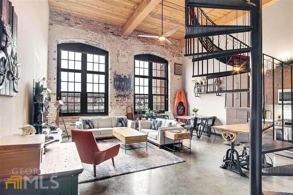 TheRealtorLM tweet media