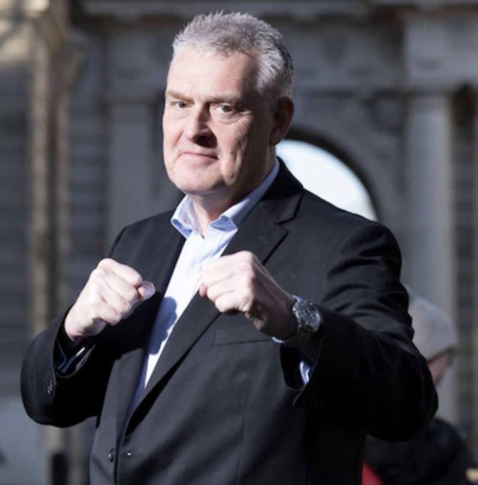 Benonwine tweet media