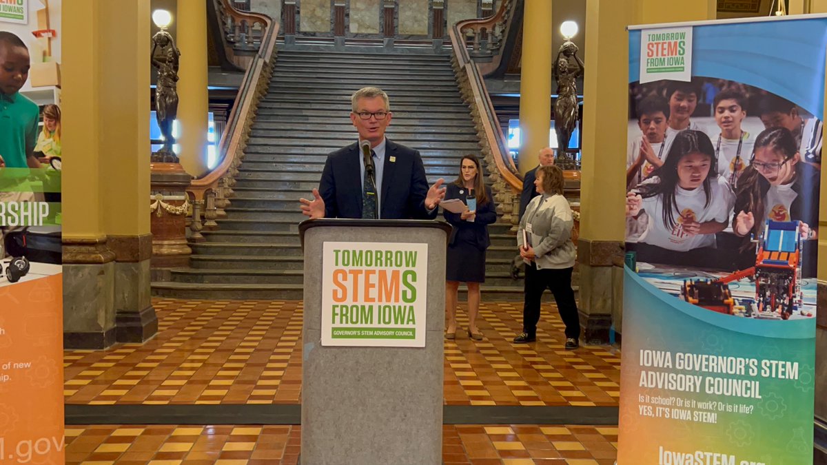 NC Iowa STEM Region tweet media