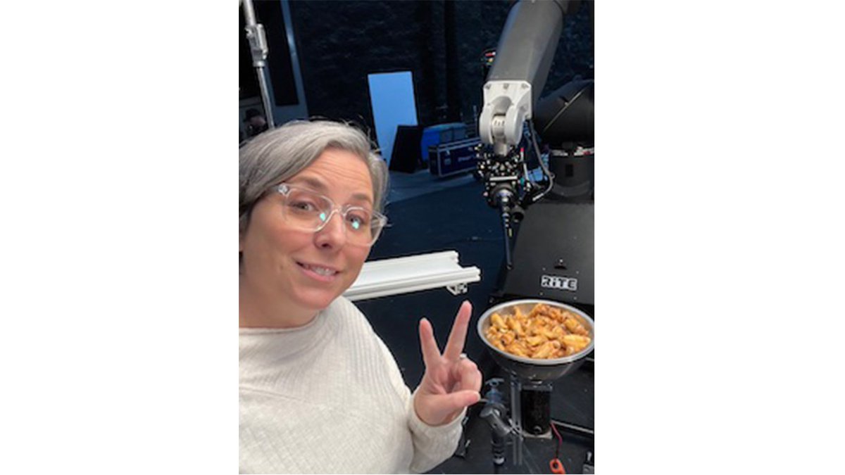 BCA Alum Tricia Hoover working on set for a Buffalo Wild Wings commercial and shooting wings with a motion control robot Bolt and a Venus Probe Lens. Also catch Tricia’s and The Martin Agency’s Busch ad during the fourth quarter on Sunday.