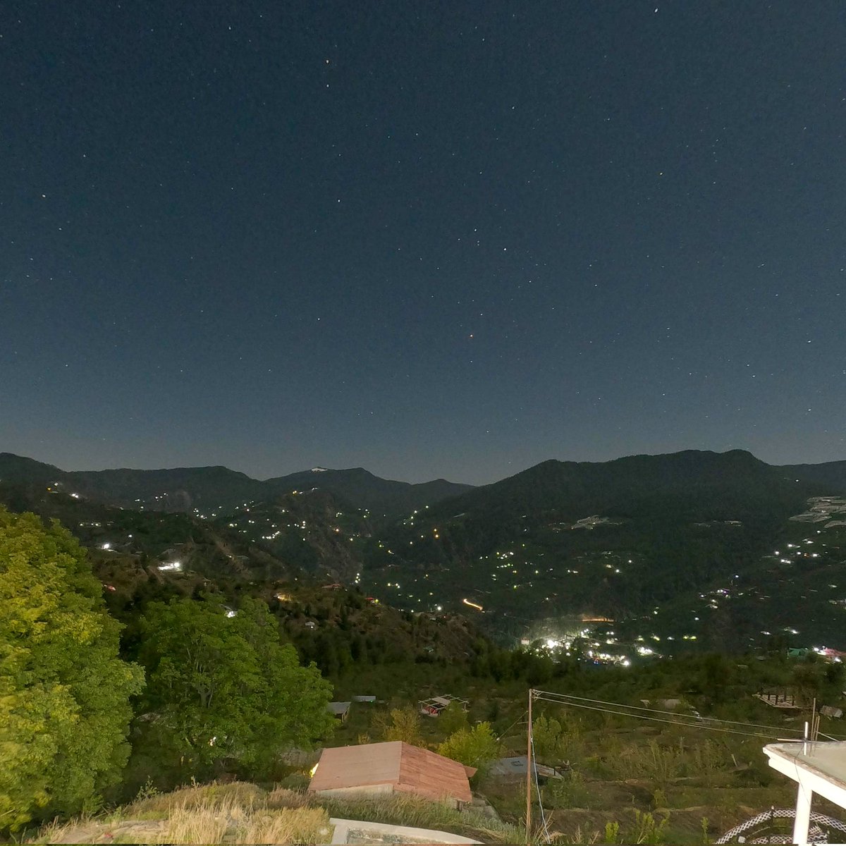 dhandlaik's tweet photo. Gazing upon the endless night sky, with a distant Kuppar peak adding a touch of winter wonder.
.
.
#ClearNight #KupparPeak #SnowCapped
#HimachalPradesh #shimla #jubbal #photography #wednesdaythought https://t.co/jlFzFvTMGq