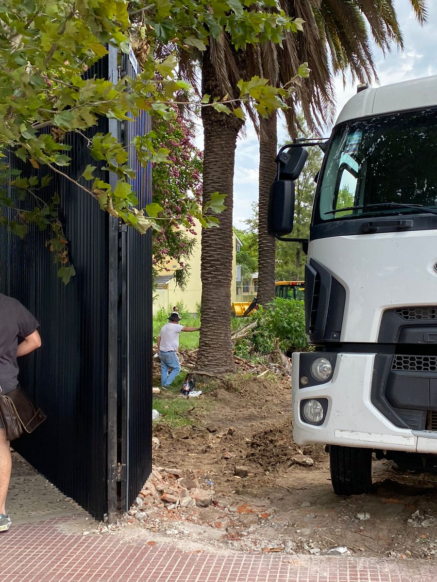 Arranco la obra en la ex sede. Si bien hace años esa tierra no pertenece más al club, igualmente genera una tristeza enorme.