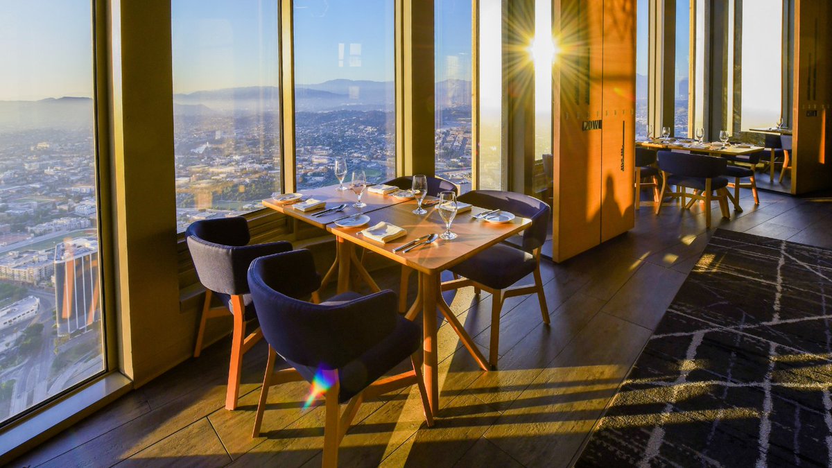 71Above's tweet photo. Experience the best views in #DowntownLA and delicious cuisine at #71Above. Book your table now and enjoy the view! #LAFoodie #LADining https://t.co/btnEGGMRDO