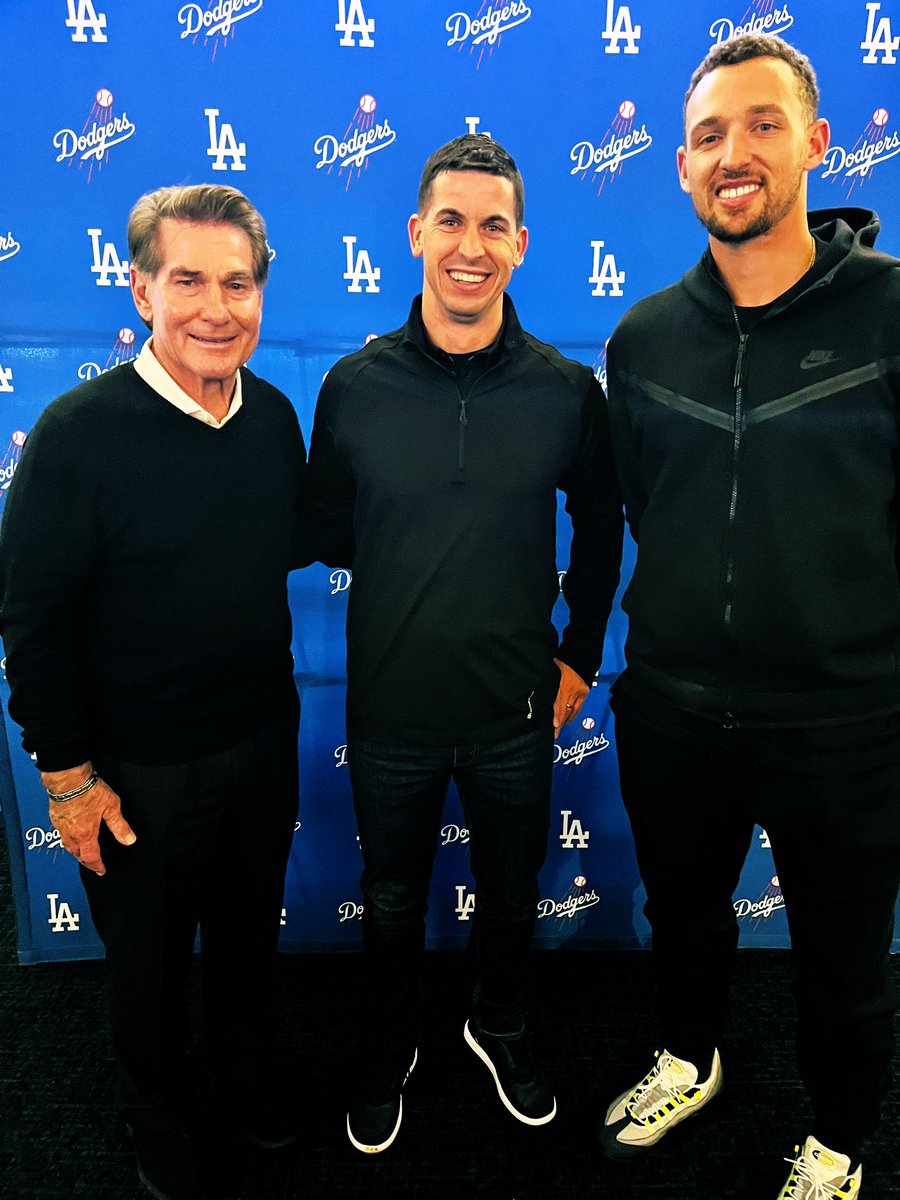mattyneu's tweet photo. City of Angels โฆ Making new friends
@Dodgers #Garvey #Trayce @advisorsexcel https://t.co/dSNIvLFNpj
