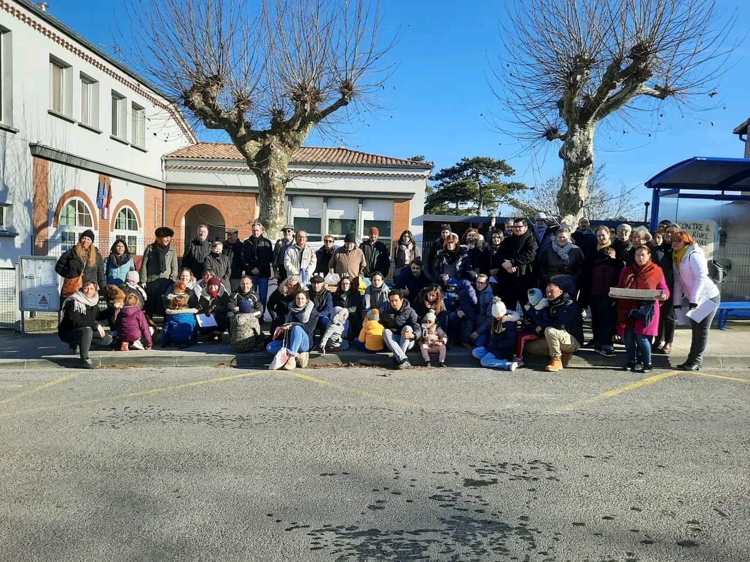 Demain ( jeudi) aura lieu un CDEN durant lequel se joue l'avenir de notre classe des Varennes. Non à la fermeture qui conduirait à 30 enfants dans certains niveaux où des niveaux mélangés (CP avec CM1 par exemple). Nous manifesterons samedi à nouveau !#Lauragais #Toulouse