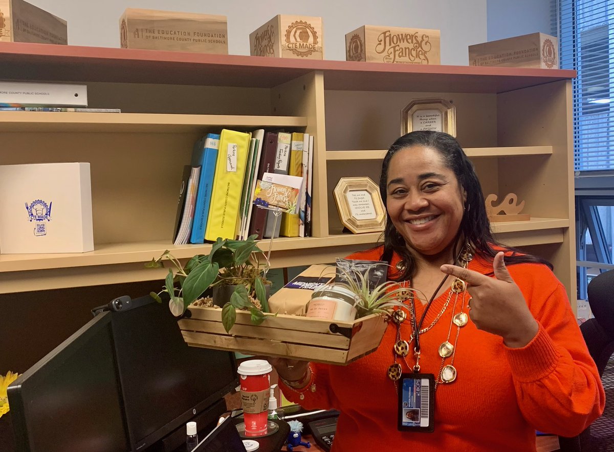 Thankful for one of our #partners <a href="/FlowersFancies/">Flowers & Fancies</a> for their #BlackHistoryMonth arrangement! Another great mix of #BHM and #CTEMonth. Support of <a href="/CTE_BaltCoPS/">BCPS CTE Office</a> and <a href="/BaltCoPS/">Baltimore County Public Schools</a> partners!