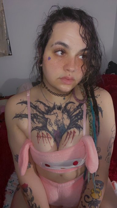 90 lbs gone &amp; im finally getting used to this new body. https://t.co/Ewo8eEHVCs<a href="/tag/fatslut"class="tags"><span>#fatslut</span></a><a href="/tag/bbwfindom"class="tags"><span>#bbwfindom</span></a><a href="/tag/sellingcontent"class="tags"><span>#sellingcontent</span></a>