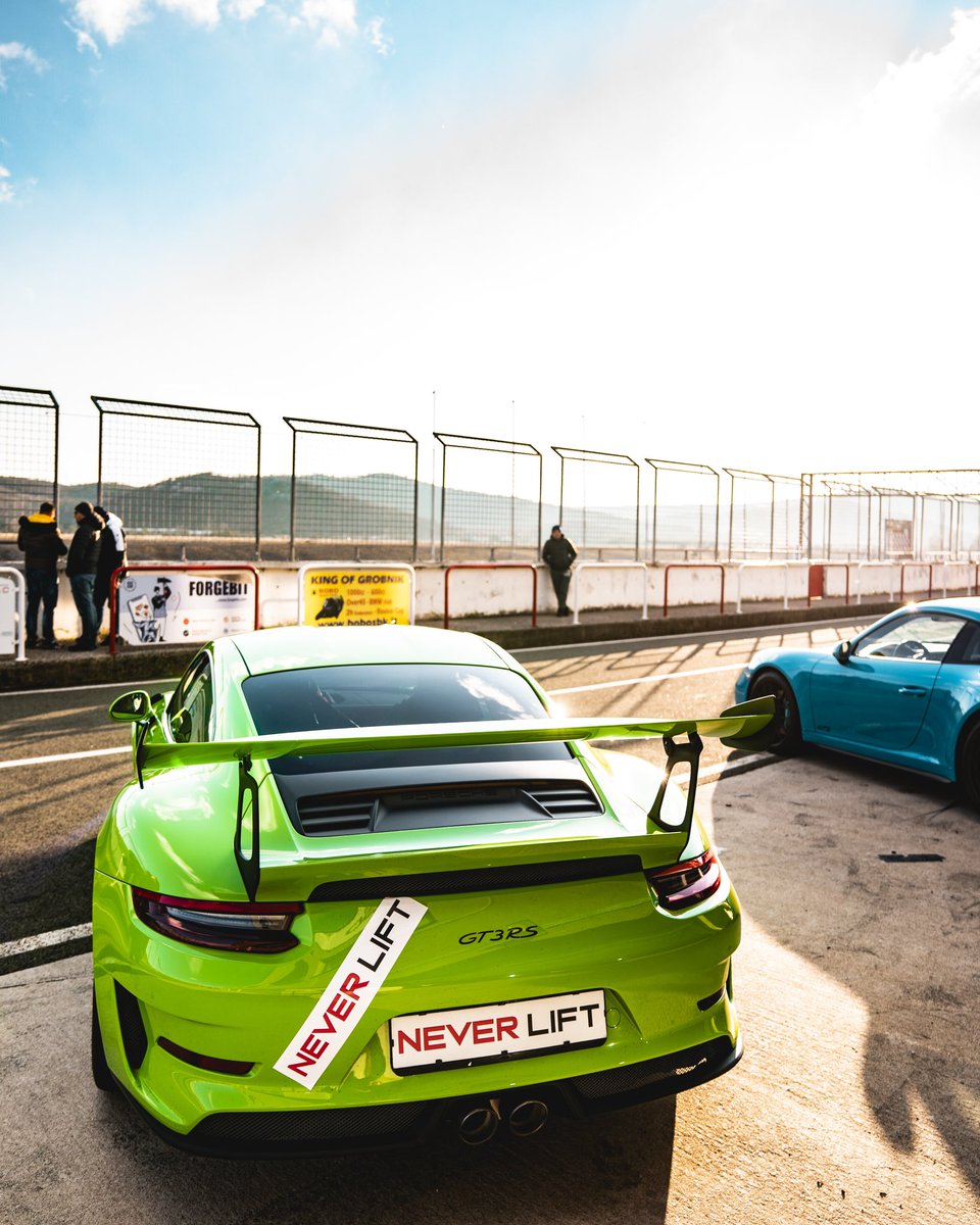 SofricStudio's tweet photo. Nice to be back on race track🤩✊🏽
#racetrack #tracktime #sportphotographer https://t.co/QsaXXyQjxe