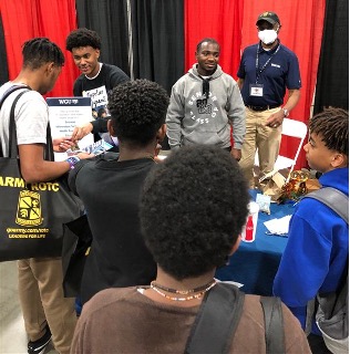 WGUNevada's tweet photo. Transfer Pathways Manager Kimberly Ellis, and Strategic Partnerships Manager, Alonzo Hill, attended the 24th Annual @blackcollegeexpo. High School and College Transfer Students met one-on-one with over 40 HBCUs and over 150 other colleges and universities, including WGU! https://t.co/t9nUpttqNp