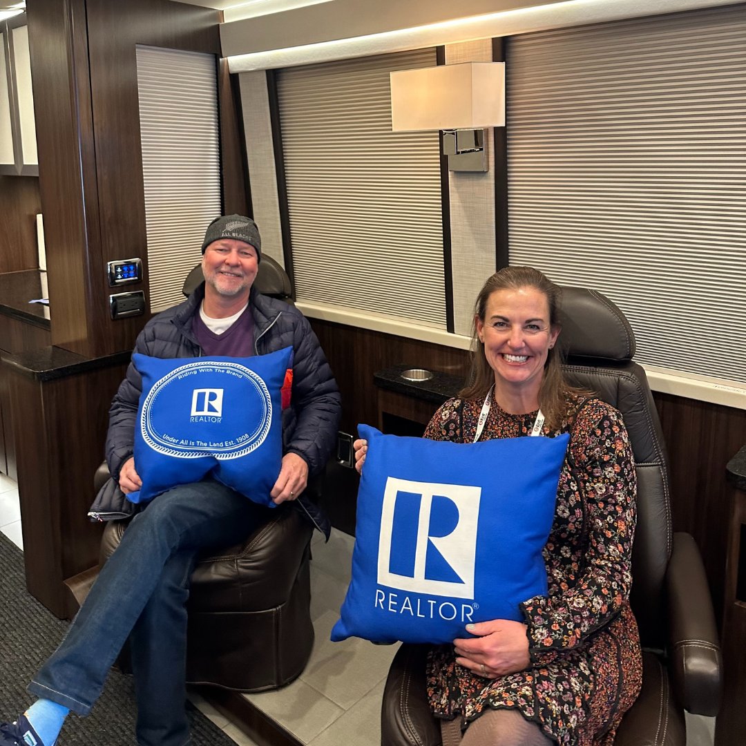 VailBoard's tweet photo. VBR Board &amp; Realtors® are #RidingwiththeBrand at the @COREALTORS Economic Summit &amp; REALTOR® Day!  Shown are VBR Chair Mike Seguin and Chair-Elect Cara Connolly. @nardotrealtor is touring the U.S. to showcase the value of REALTORS®. #ThatsWhoWeR #coloradorealtor #vailrealtor https://t.co/VaK3Ri1lWs