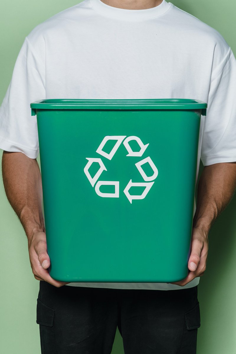 CCRRC's tweet photo. DYK: U.S. consumers are largely aligned on two #sustainability issues. Learn which issues rank the highest and what food retailers can do to support sustainability efforts here: https://t.co/JGnr8s8D86

#community #environment https://t.co/c7CvzctyYL