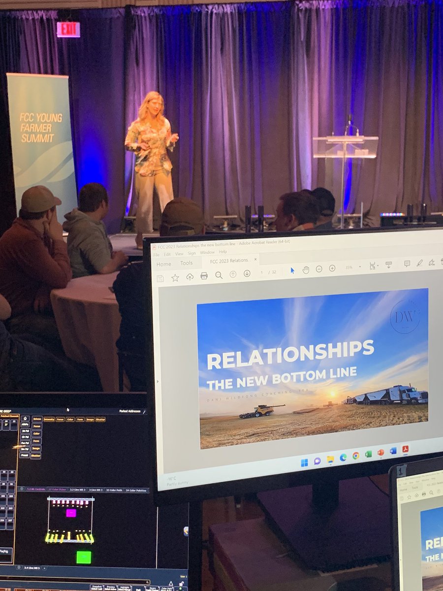 Stacey Smith tweet media