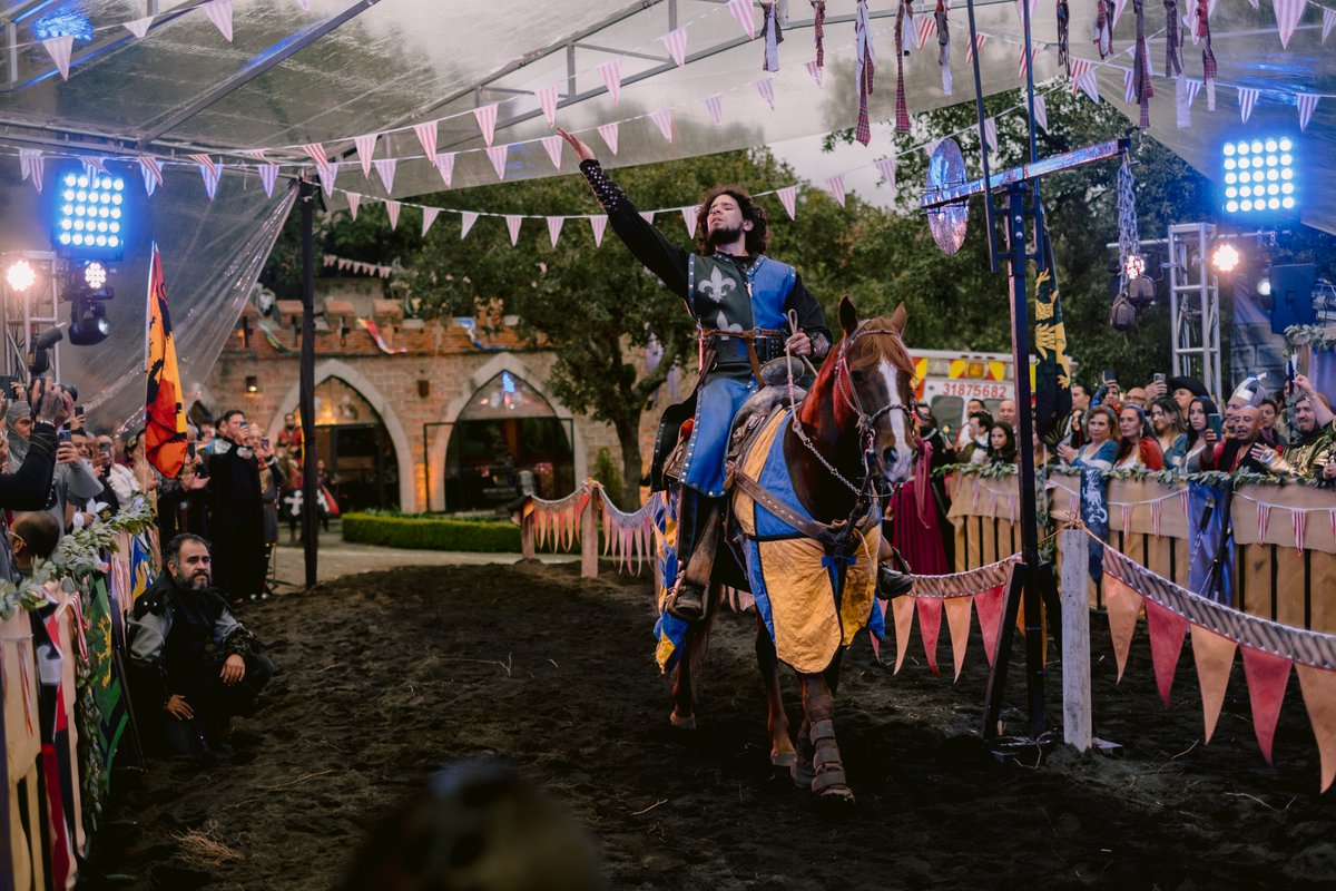 AtaraMx's tweet photo. ⚔️𝕮𝖆𝖇𝖆𝖑𝖑𝖊𝖗𝖔⚔️
.
.
.
.
.
.
.
.
📸| Memo Márquez
📩| atara.espectaculos@gmail.com
📱|5563005729
📍| CDMX
#medieval #medievalparty #medievalshow #medievalmexico #medievalexperience #temamedieval #fiestamedieval #eventostematicos #eventosmexico #fiestastematicas https://t.co/3QuAj7TAIk
