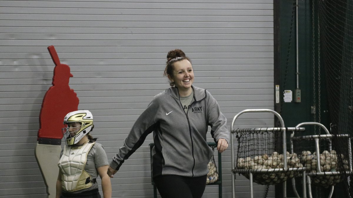 Army Softball tweet media