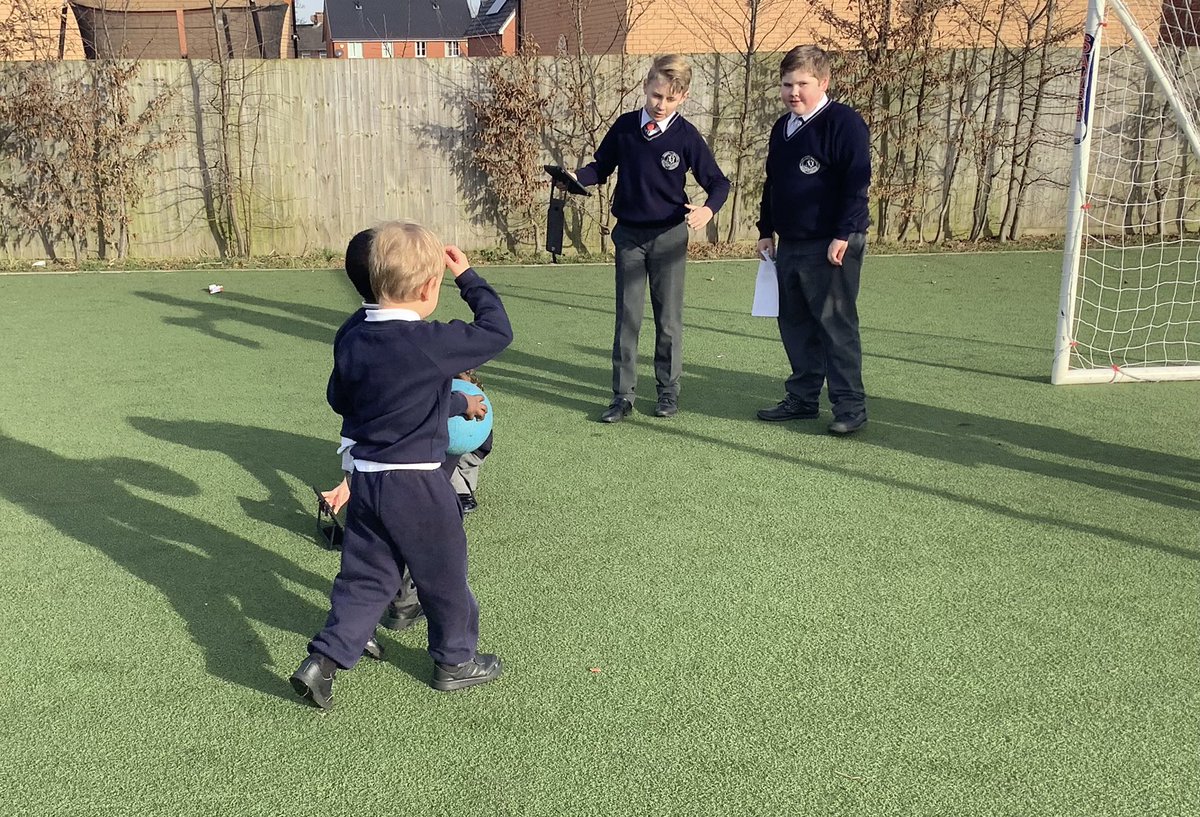 Year6Monksdown1's tweet image. What a beautiful morning we have had, #Class63 spent the morning connecting with #ClassR3. They completed a selfie treasure hunt before exploring Reception’s outdoor area. All of the children were amazing, caring, gentle, engaging. We are so proud of them all!#mentalhealthweak