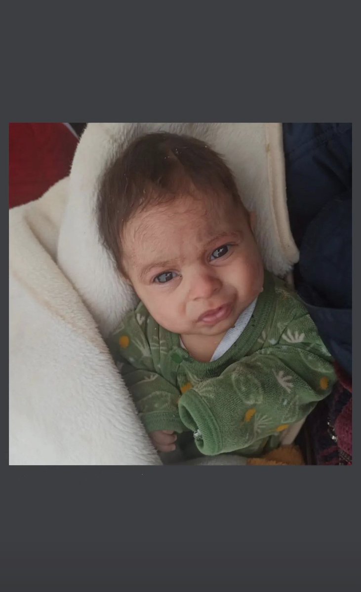 __ecesuguness's tweet photo. İki yitik hasret,
   İki parça can...😥 https://t.co/XEpwcXVFU4