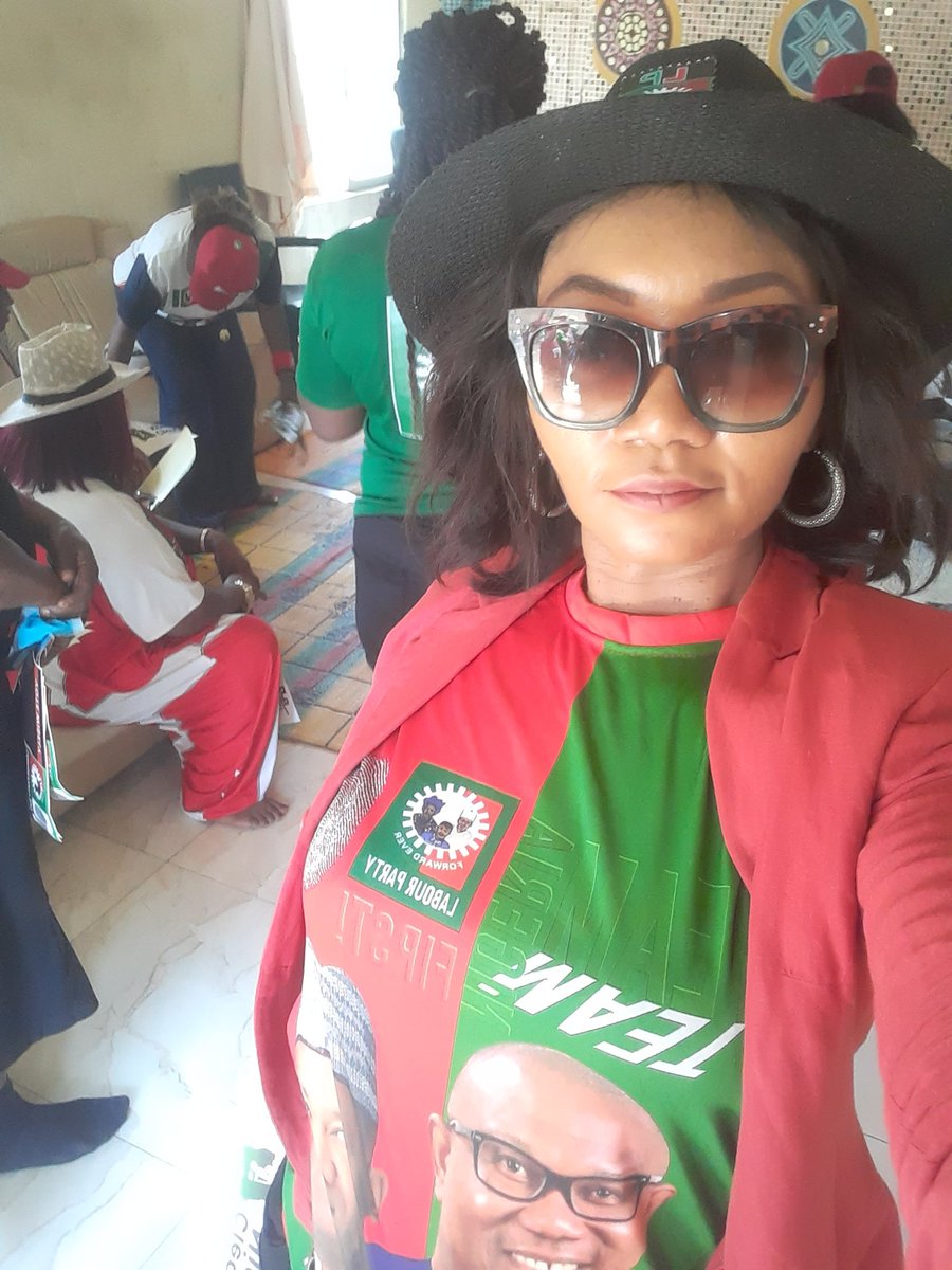 Bina_C2's tweet photo. Our Grassroot Sensitization Team  went to Daikibyui with our LP Fct woman leader.

We visited the Chief palace first to make our presence known before heading to the streets &amp; market to preach the message of @PeterObi of LP &amp; identity the party logo. 
#PeterObiForPresident2023 https://t.co/OM04fnLxKO