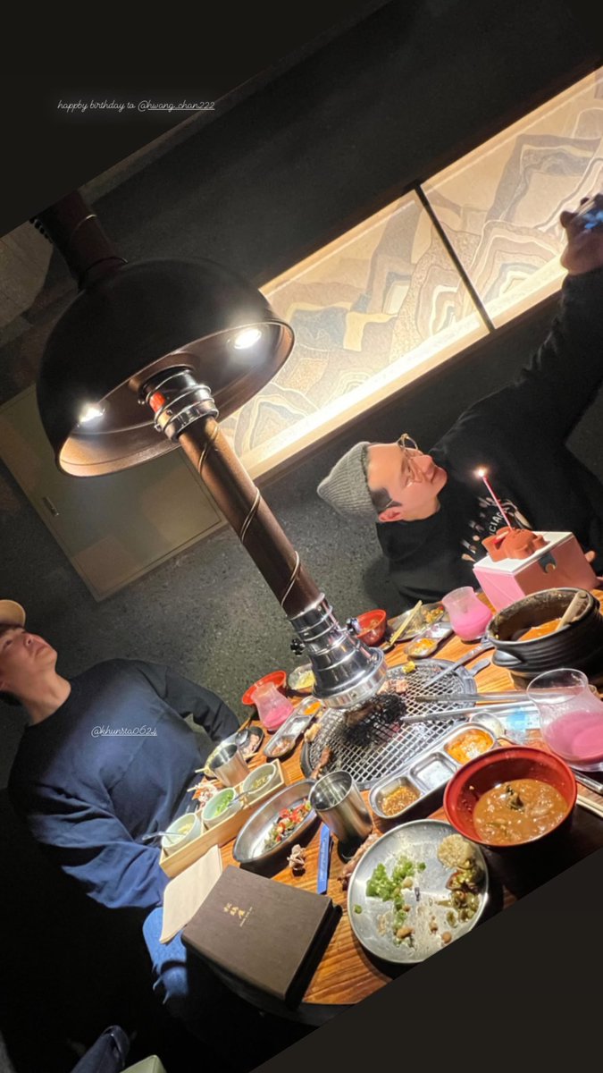 RightVioleta's tweet photo. 택찬쿤 찬깅이 생파💚💜❤
🧸곰돌이 케이크까지 너무 완벽히 귀���워🧸 https://t.co/Gmq7s1Benf