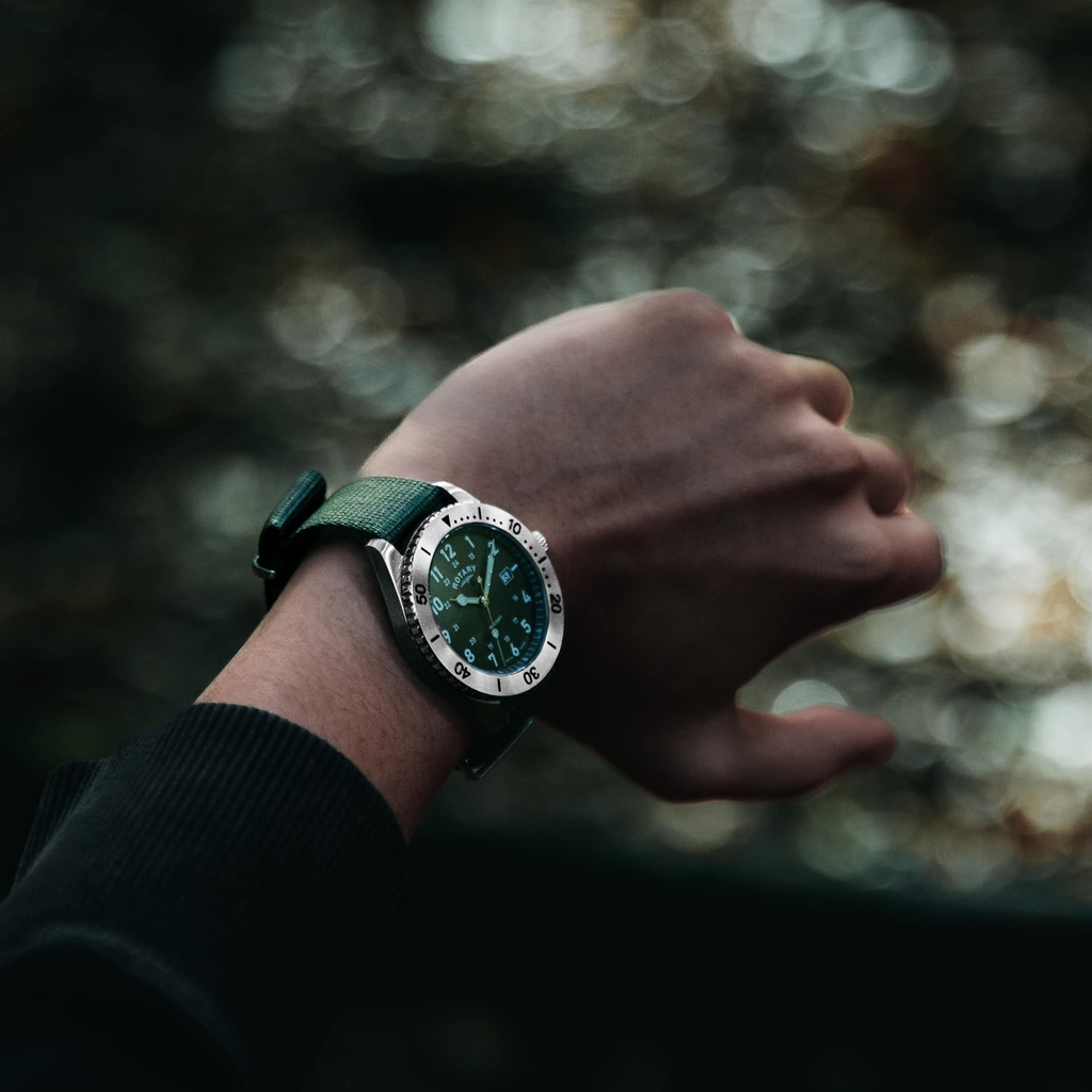 firstclasswatch's tweet photo. Tackle your next adventure with confidence 🌲
Featuring a tough stainless steel 40mm case and reliable Miyota Quartz movement, the NEW Rotary Commando is ready for anything you could throw at it.
Shop Now: https://t.co/FmwmrPnhZi
#rotarywatch #rotarywatch #rotary #commando https://t.co/WBprfLxS1x
