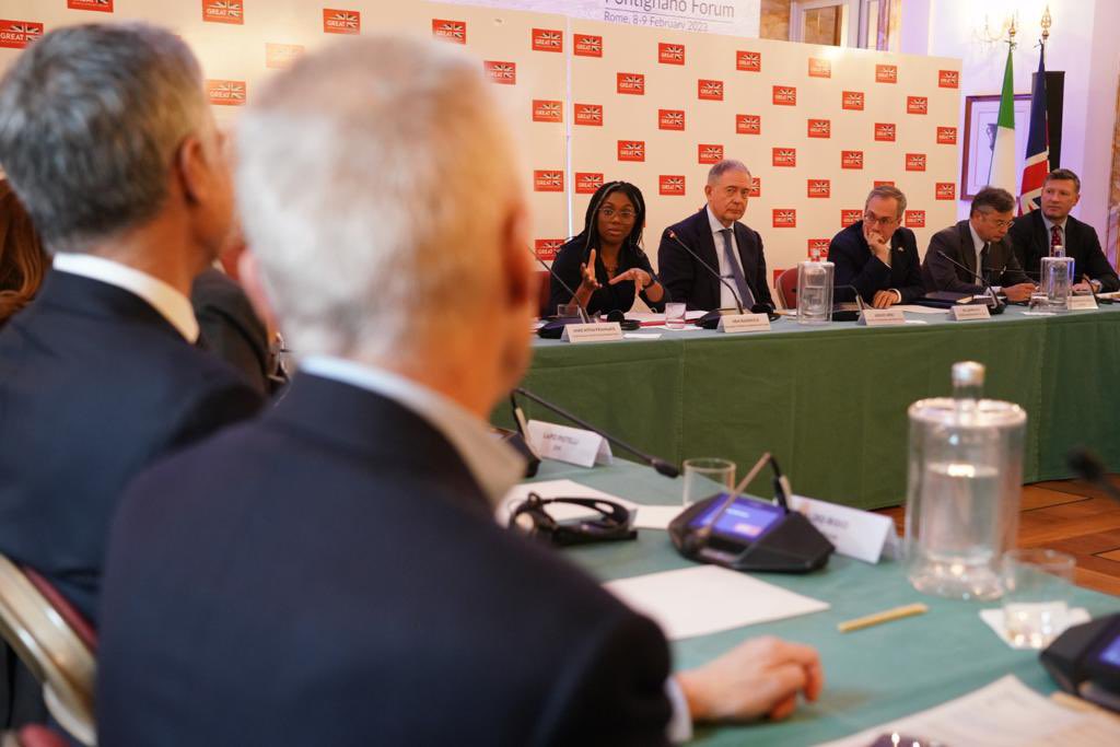 Working in Rome today promoting UK trade and business:
🖊️Signing the UK-Italy Export and Investment Promotion MoU
🇬🇧🇮🇹 Co-chairing the first UK-Italy CEO Forum
✅Speaking at the 30th Pontignano Forum about our shared interests in upholding principles of free trade