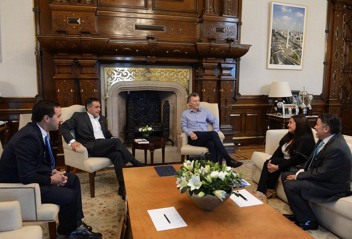 EcoeducaCtes's tweet photo. ¡ Feliz cumpleaños presidente @mauriciomacri ! https://t.co/D3hGIaQh7z