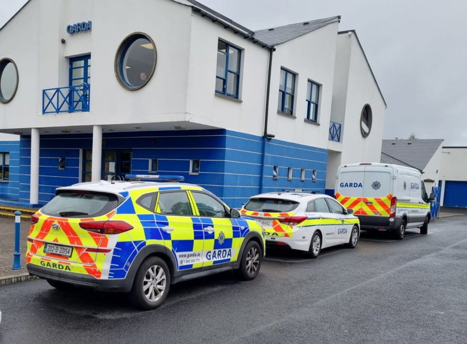 A cyclist is in a serious condition in hospital following a collision between a lorry &amp; an e-bike at approx 6.15am today on the N81 in Tallaght between the Cheeverstown rd &amp; Fortunestown rd junctions. Tallaght Gardaí appeal for witnesses. ☎️ 01 6666000 or 1800 666 111 #cyclist