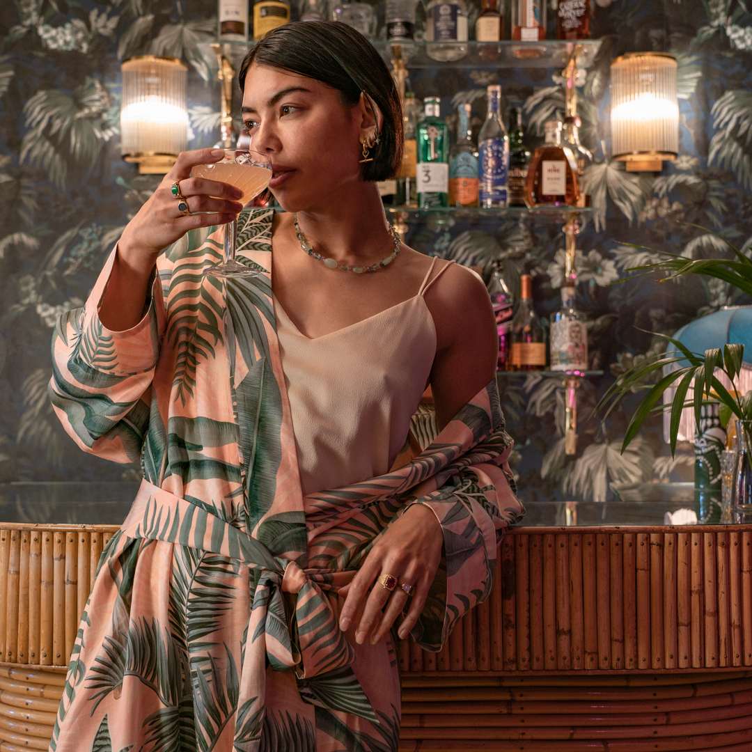 OrchardMoon's tweet photo. Here's to hump day!
#orchardmoon #loungeinstyle #kimonorobe #vegansilk #veganrobe #luxuryvegan #sustainableluxury #nightsin #daytonightwear #sustainablebrands https://t.co/In4tUQ2men