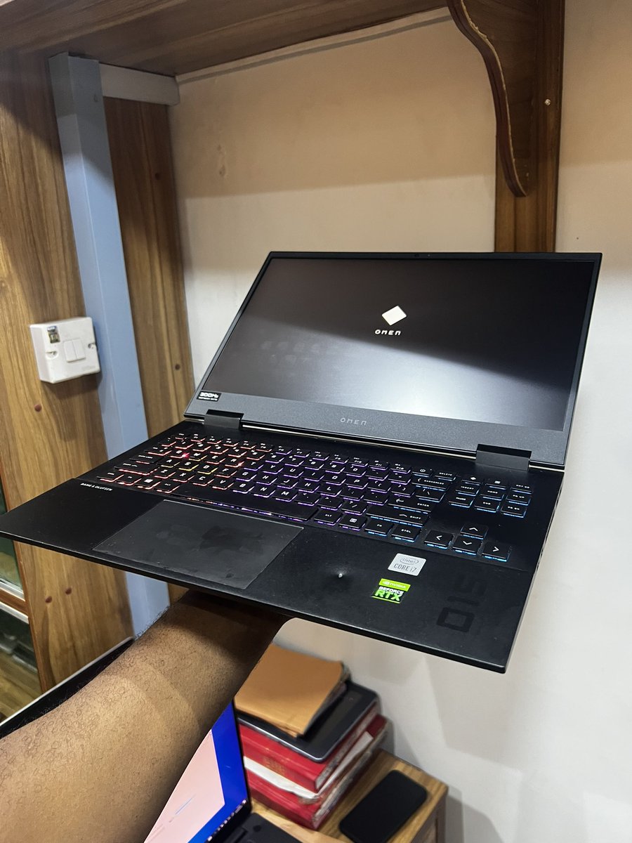 gospel_harmony's tweet photo. American 🇺🇸 
HP omen Notebook 
16gb ram
512ssd
Core i7
10th Gen.
6gb RTX 2060 Nvidia Graphics 
RGB keyboard 
15inches 
Full HD display 
Minor dent during transit (doesn’t not affect functionality of the laptop)
charger ✅

Price-:620k 

Kindly help me retweet please
God bless https://t.co/AKZHN1fdkD