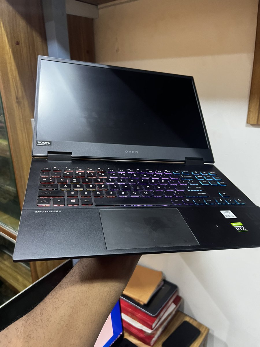 gospel_harmony's tweet photo. American 🇺🇸 
HP omen Notebook 
16gb ram
512ssd
Core i7
10th Gen.
6gb RTX 2060 Nvidia Graphics 
RGB keyboard 
15inches 
Full HD display 
Minor dent during transit (doesn’t not affect functionality of the laptop)
charger ✅

Price-:620k 

Kindly help me retweet please
God bless https://t.co/AKZHN1fdkD