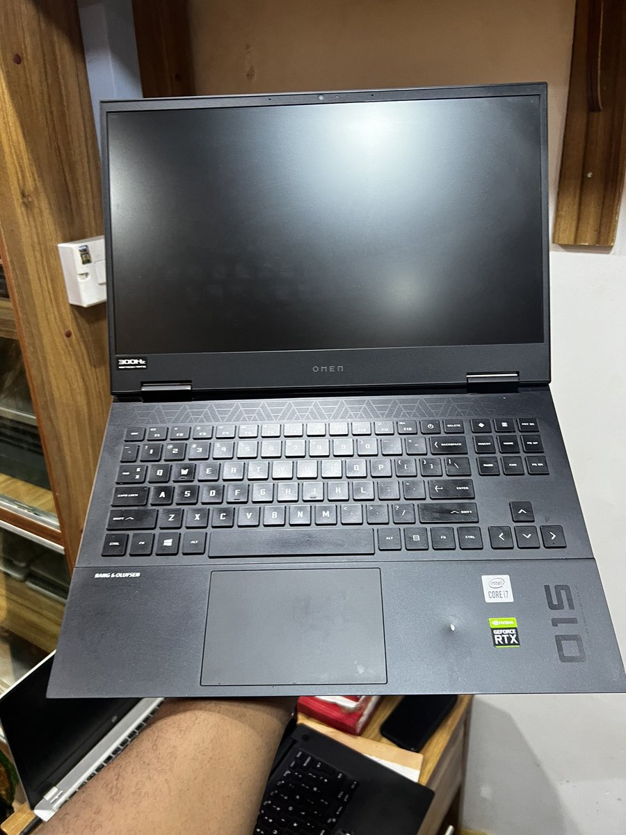 gospel_harmony's tweet photo. American 🇺🇸 
HP omen Notebook 
16gb ram
512ssd
Core i7
10th Gen.
6gb RTX 2060 Nvidia Graphics 
RGB keyboard 
15inches 
Full HD display 
Minor dent during transit (doesn’t not affect functionality of the laptop)
charger ✅

Price-:620k 

Kindly help me retweet please
God bless https://t.co/AKZHN1fdkD