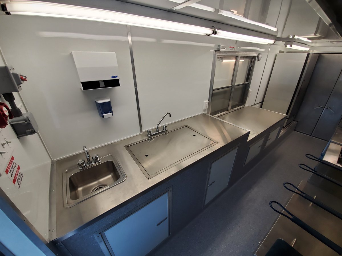 FoodTrucksInt's tweet photo. The bright clean kitchen, easy-clean, professional, and designed to run and operate for years to come. Our first truck was built in 1998, and is still operating today 25 years later! Build it once, build it right! #foodtruck #truck #food #foodie #streetfood https://t.co/ifrWJjRbFu