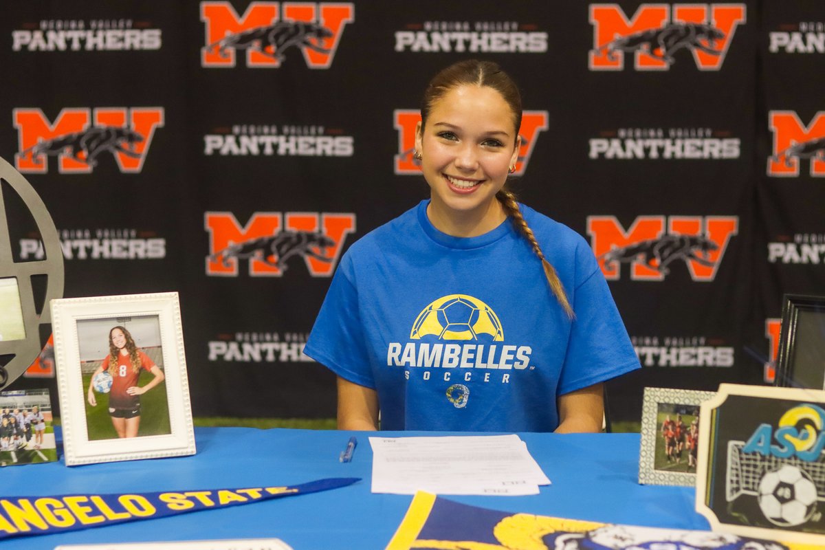 MVISD's tweet photo. 𝓘𝓽'𝓼 𝓼𝓲𝓰𝓷𝓲𝓷𝓰 𝓭𝓪𝔂! ✍️ 

MVHS volleyball player Hailey Hurtado and soccer player Isabella Hernandez 𝓈𝒾𝑔𝓃𝑒𝒹 their letters of intent. 

🏐 Hurtado committed to West Texas A&amp;M
⚽ Hernandez committed to Angelo State University 

Congratulations! 👏 https://t.co/W5tPTQp56S