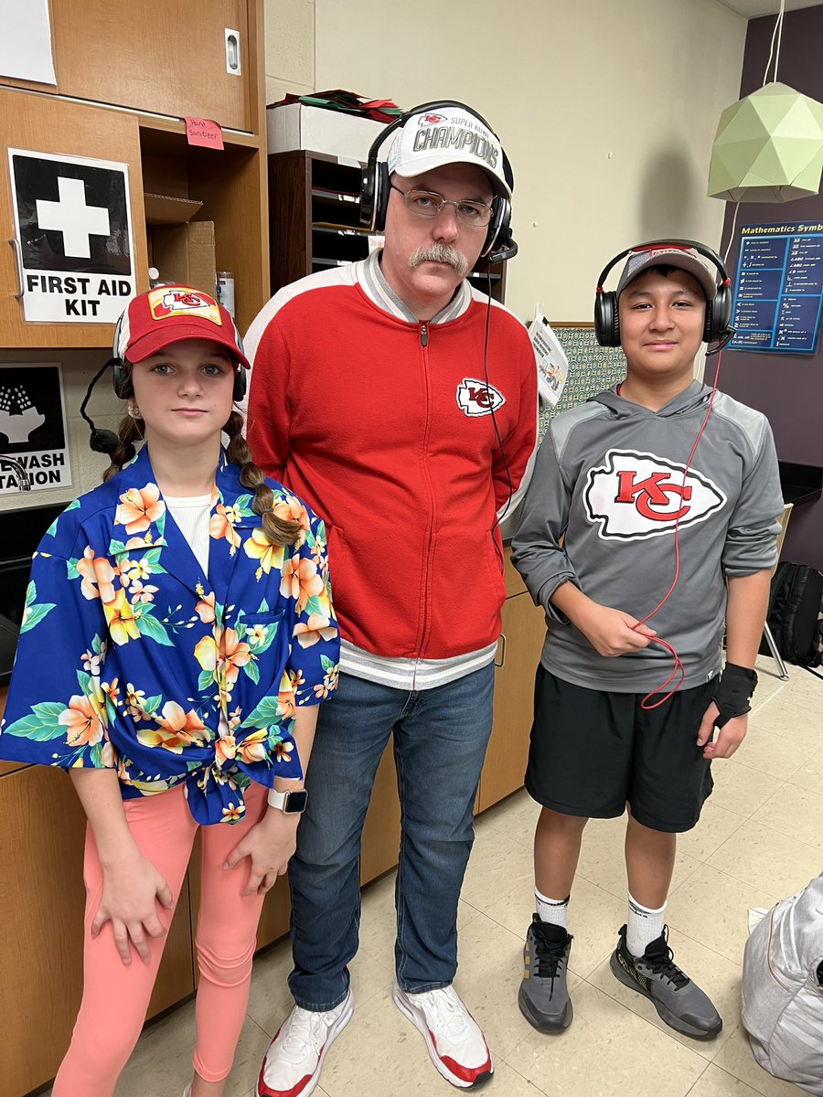 We are getting all spirited up for the <a href="/Chiefs/">Kansas City Chiefs</a> in the #SuperBowl  Looking good, Coach Reid (s) !🏈 ❤️💛❤️ 🏈 <a href="/WilsonsCreekInt/">Wilson's Creek</a> <a href="/officialSPS/">Springfield Public Schools</a> <a href="/MrJoshuaKennedy/">Mr. Kennedy</a> #WalrusWednesday
