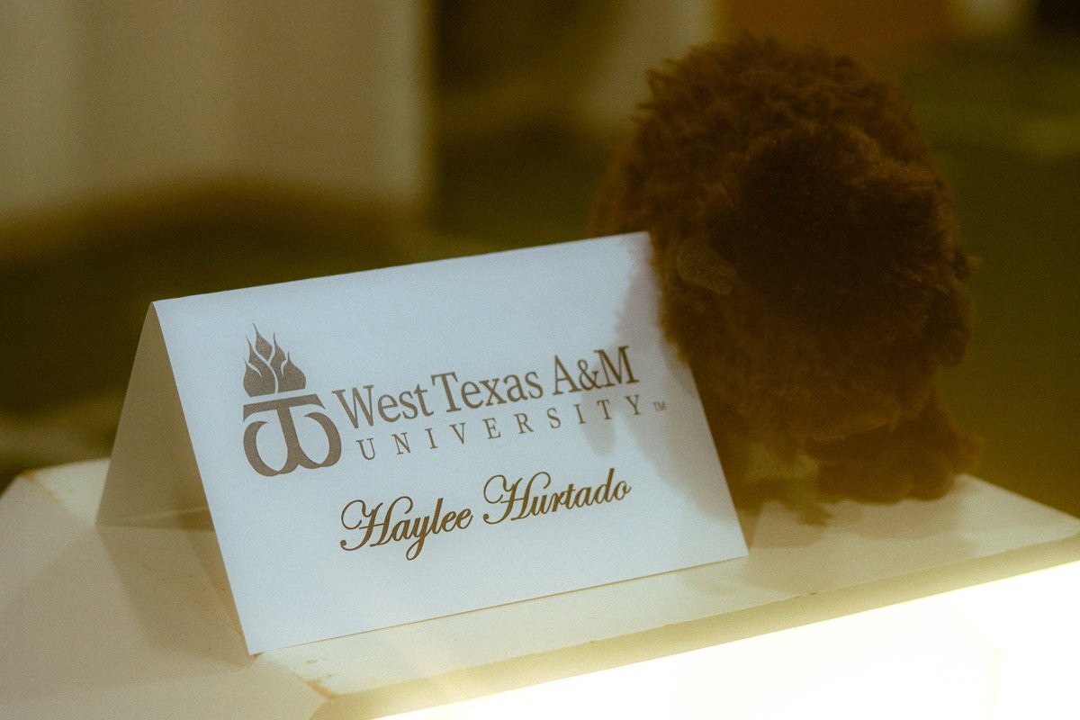 MVISD's tweet photo. 𝓘𝓽'𝓼 𝓼𝓲𝓰𝓷𝓲𝓷𝓰 𝓭𝓪𝔂! ✍️ 

MVHS volleyball player Hailey Hurtado and soccer player Isabella Hernandez 𝓈𝒾𝑔𝓃𝑒𝒹 their letters of intent. 

🏐 Hurtado committed to West Texas A&amp;M
⚽ Hernandez committed to Angelo State University 

Congratulations! 👏 https://t.co/W5tPTQp56S