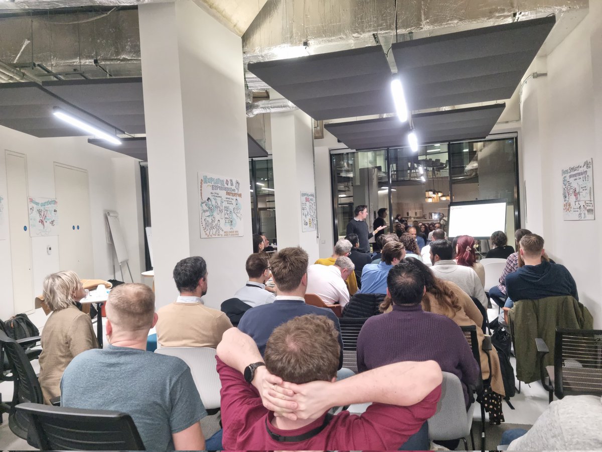 360AgileWeb's tweet photo. First session, Sumith talks the new #EngagementCloud JS SDK for React Apps #sitecore #sug #sitecore #sitecorecommunity #avanade https://t.co/Q0fQsPOuN3