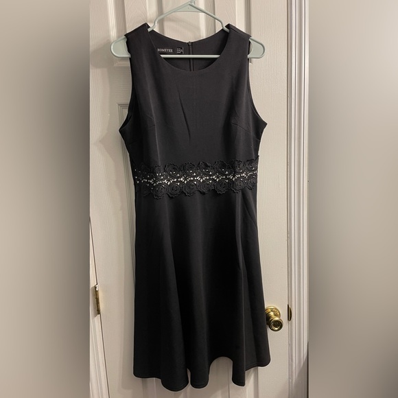 Jenniferperciv2's tweet photo. So good I had to share! Check out all the items I'm loving on @Poshmarkapp #poshmark #fashion #style #shopmycloset #michaelmichaelkors #lillypulitzer #amazon: https://t.co/Qo5Tigy9lp https://t.co/iuWKFyF4hP