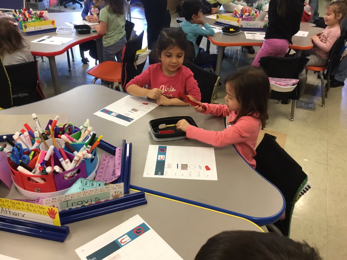 RaidersLittle's tweet photo. Thank you Lorain County Library Discovery On The Go for discovering magnetism with our preschoolers. https://t.co/pr99hIg8Dk