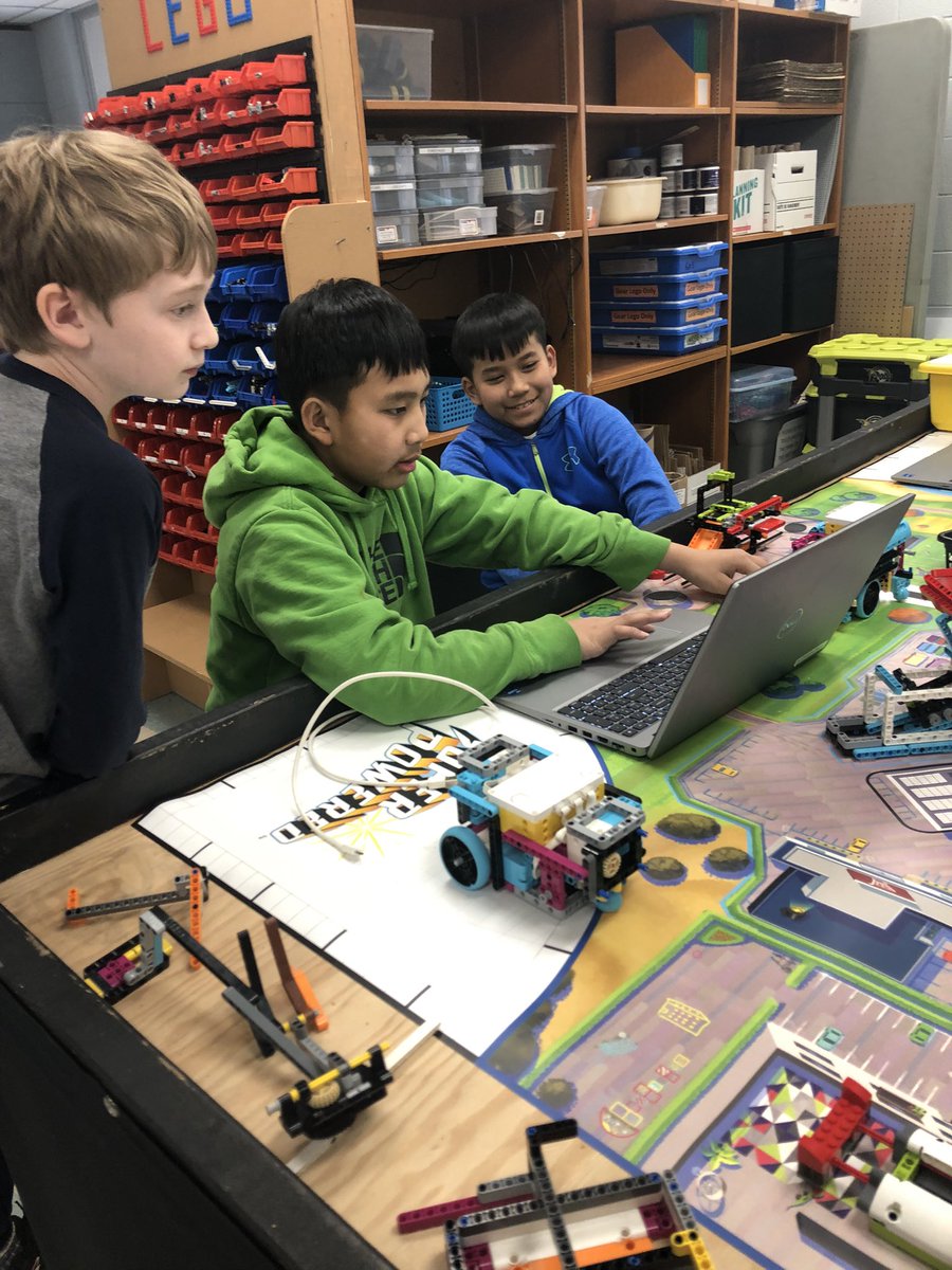 We have new rookies interested in joining for next season!! They are learning how to program the robots <a href="/HethRobo/">HethRoboHawks</a> <a href="/HetheringtonPS/">Hetherington School</a> <a href="/firstlegoleague/">FIRST LEGO League</a>