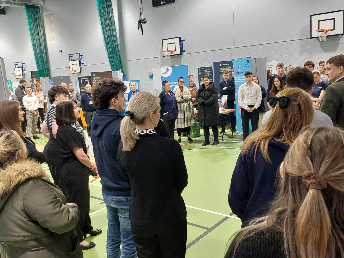 ThePledgeCW's tweet photo. We are extremely busy at our Warrington Apprenticeship and Jobs Fair in conjunction with Warrington Borough Council😁

We hope that you are all having a great time and learning more about the Job and #Apprenticeship opportunities available 👍

#FutureReady #YourPledge #NAW2023 https://t.co/3okM1QaGVB